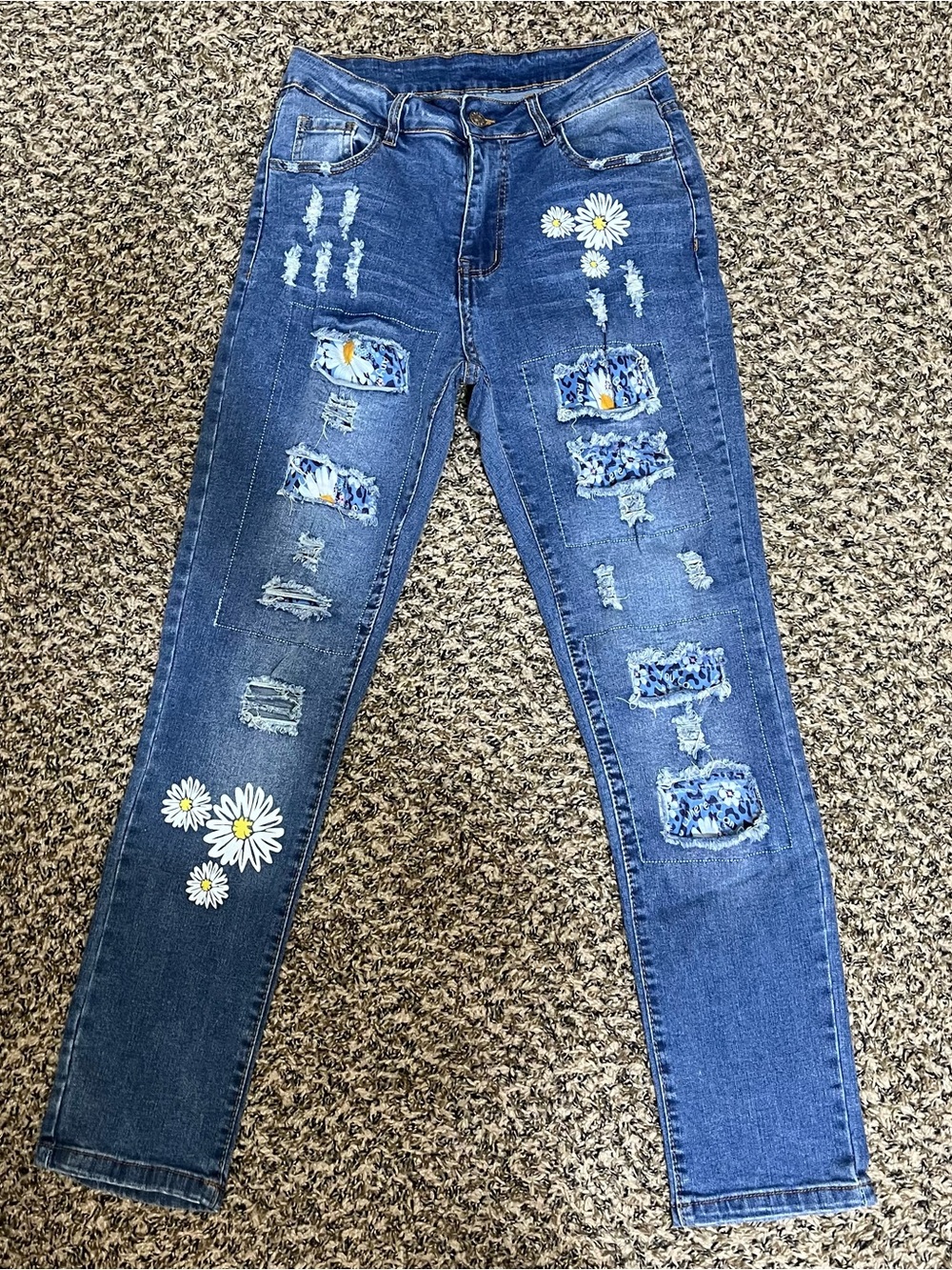 Women's Blue Distressed Skinny Jeans with Daisy Design